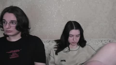 cute couple online show from 29, 4, 2026