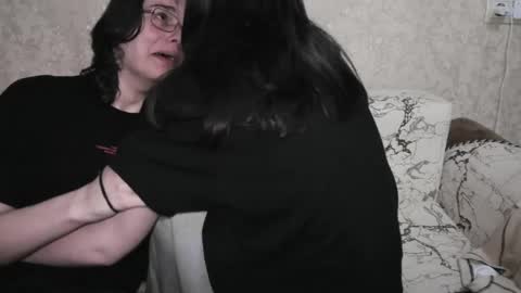 cute couple online show from 3, 6, 2026