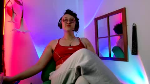 Mx. Anouk Divine online show from 25, 7, 2026