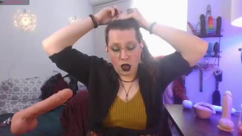Mx Charlotte online show from 26, 5, 2026