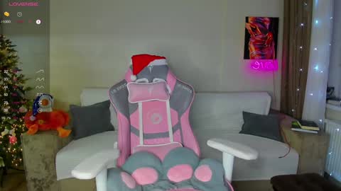 Snapshot of my_emmy chatting on 27, 12, 2024 Emmy online show from 27, 12, 2024