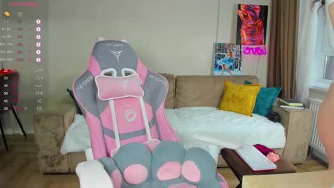 Snapshot of my_emmy chatting on 22, 2, 2025 Emmy online show from 22, 2, 2025