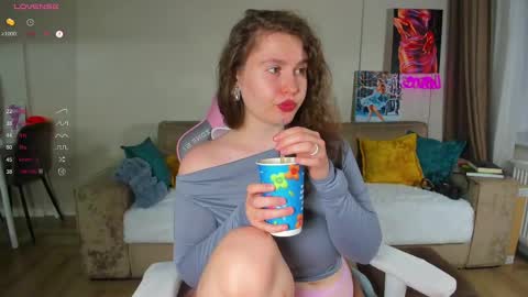 Snapshot of my_emmy chatting on 5, 3, 2025 Emmy online show from 5, 3, 2025