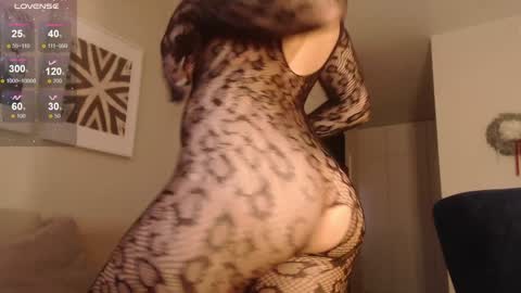 Hannah  welcome  online show from 12, 1, 2025