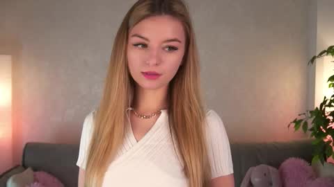 Polly online show from 4, 2, 2026