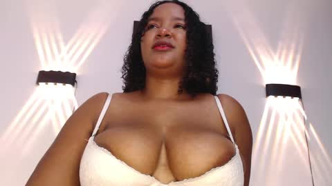 My Sweety Bom online show from 25, 5, 2026