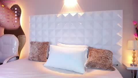 Mariana Evans online show from 10, 1, 2025