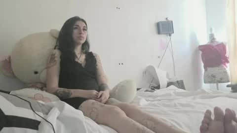 miagosling  NTMU  Dont forget follow me  online show from 6, 7, 2026