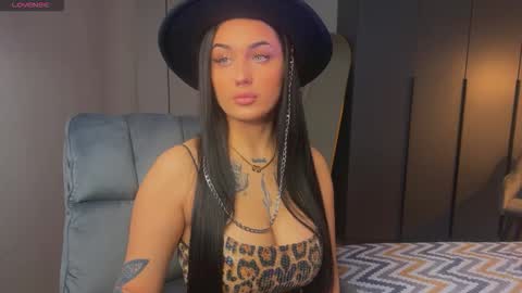 Snapshot of mygoddesshecate chatting on 5, 10, 2025 Hecate online show from 5, 10, 2025