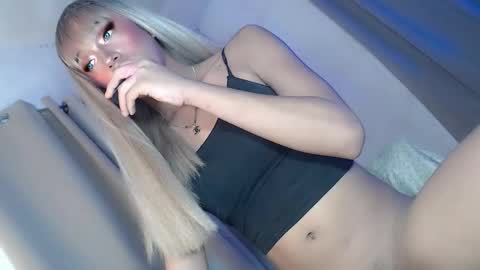 Snapshot of mykaliciousness chatting on 1, 11, 2025 mykaliciousness online show from 1, 11, 2025