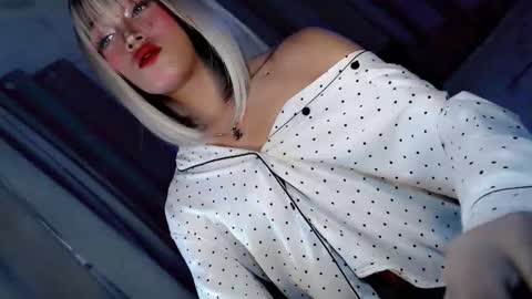 Snapshot of mykaliciousness chatting on 19, 11, 2025 mykaliciousness online show from 19, 11, 2025