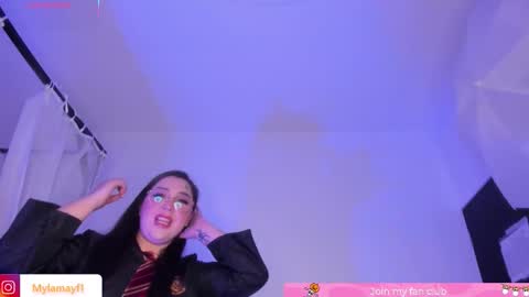 Myla  online show from 30, 10, 2025