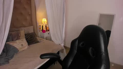 Myla  online show from 18, 11, 2025