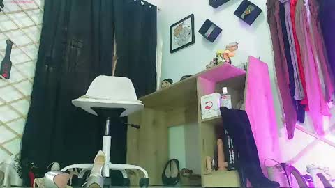Snapshot of myla_sarah1 chatting on 30, 4, 2026 myla sarah1 online show from 30, 4, 2026