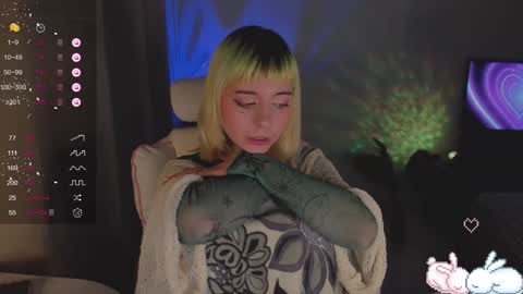 MylaFlores online show from 25, 12, 2024