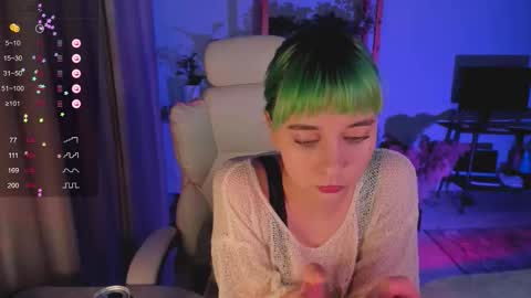 MylaFlores online show from 16, 12, 2025