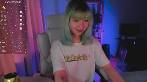 MylaFlores online show from 19, 4, 2026