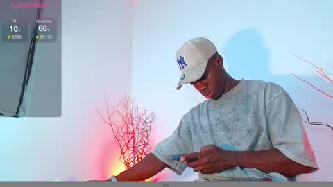 Mylo Wallace  online show from 11, 12, 2024