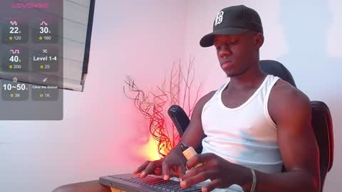 Mylo Wallace  online show from 22, 1, 2025