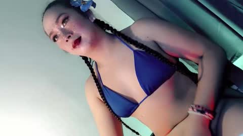 Snapshot of mysterious_kim chatting on 7, 11, 2025 kimmy online show from 7, 11, 2025