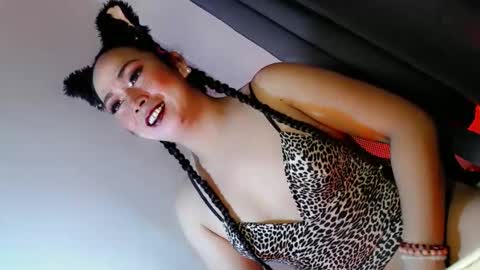 Snapshot of mysterious_kim chatting on 11, 11, 2025 kimmy online show from 11, 11, 2025