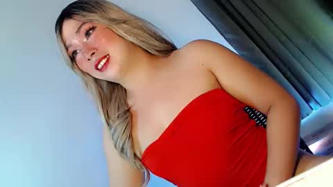 Snapshot of mysterious_kim chatting on 26, 11, 2025 kimmy online show from 26, 11, 2025