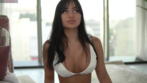 mysticlayla online show from 4, 6, 2026