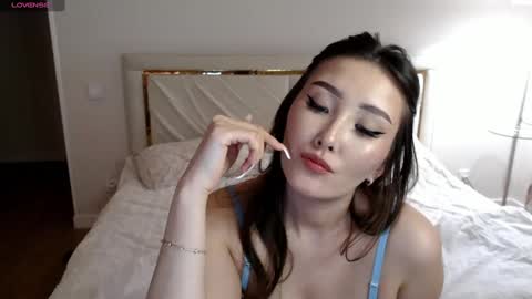 mysticsirenn online show from 24, 1, 2025