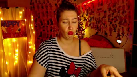 Snapshot of mystydew chatting on 28, 1, 2025 MystyDew online show from 28, 1, 2025