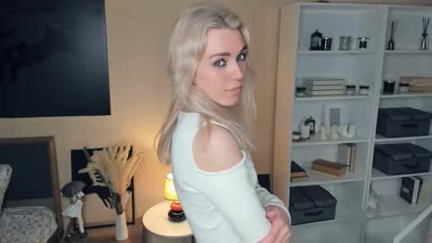 Olivia or just olive online show from 23, 9, 2025