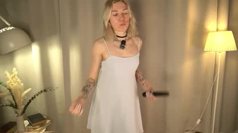 Snapshot of myviolet_rush chatting on 22, 3, 2026 Olivia or just olive online show from 22, 3, 2026