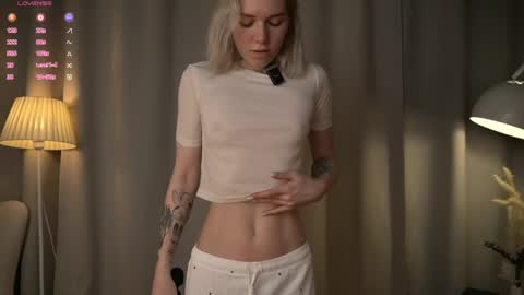Snapshot of myviolet_rush chatting on 26, 3, 2026 Olivia or just olive online show from 26, 3, 2026