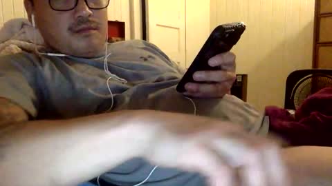 str8 dom alphaAsian Daddy type. sorry not bi or  curious but i dont judgediscrimenate. online show from 11, 1, 2026