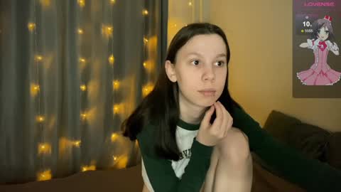 Vanessa and Julia  online show from 1, 2, 2025