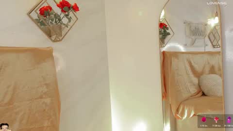 naamah_b online show from 7, 2, 2026