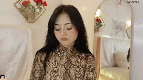 naamah_b online show from 8, 6, 2026