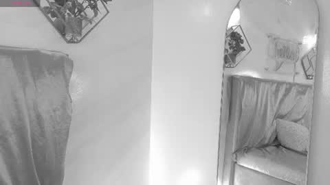 Snapshot of naamah_b chatting on 18, 6, 2026 naamah_b online show from 18, 6, 2026