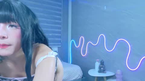 naaomi_cute online show from 27, 10, 2025