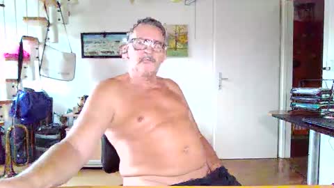 Snapshot of nacktputzer20171 chatting on 24, 9, 2025 Mach mich heiss mit Token bis zum Orgasmus online show from 24, 9, 2025