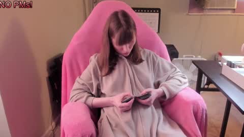 Natalie Marlo online show from 8, 3, 2025