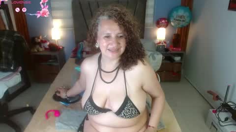 nadia_84 online show from 28, 4, 2026