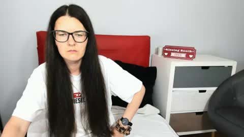 Snapshot of nadiatrue chatting on 19, 6, 2026 nadiatrue online show from 19, 6, 2026