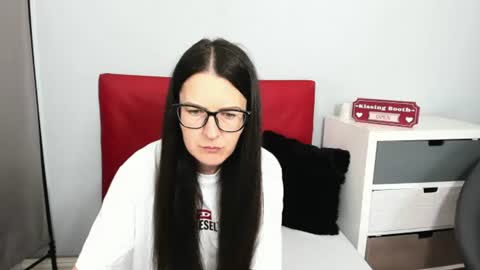 Snapshot of nadiatrue chatting on 9, 7, 2026 nadiatrue online show from 9, 7, 2026