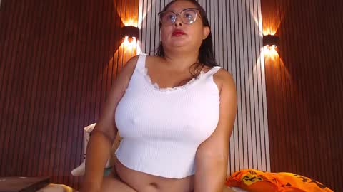 Nadia online show from 22, 4, 2026