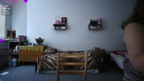 nadiiamorgun online show from 2, 10, 2025