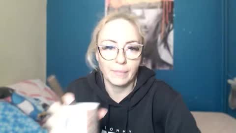 nadinnnea online show from 17, 11, 2025