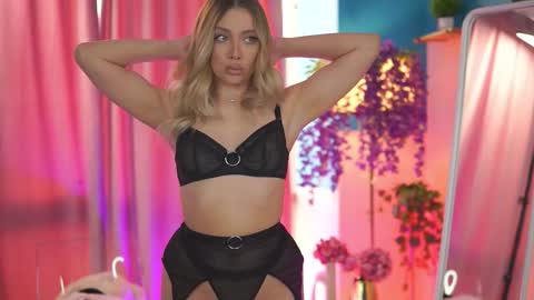 Nadia online show from 3, 3, 2026