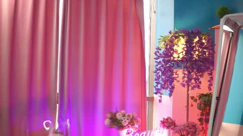 Nadia online show from 6, 3, 2026