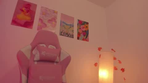 Nahara Soler online show from 11, 11, 2025