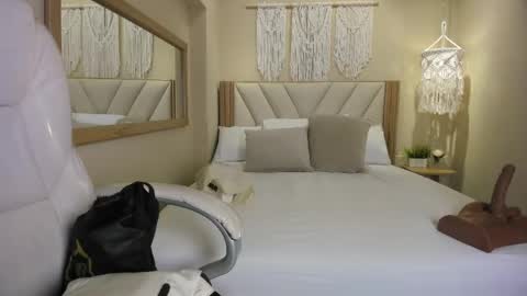 Nahimi online show from 27, 4, 2026